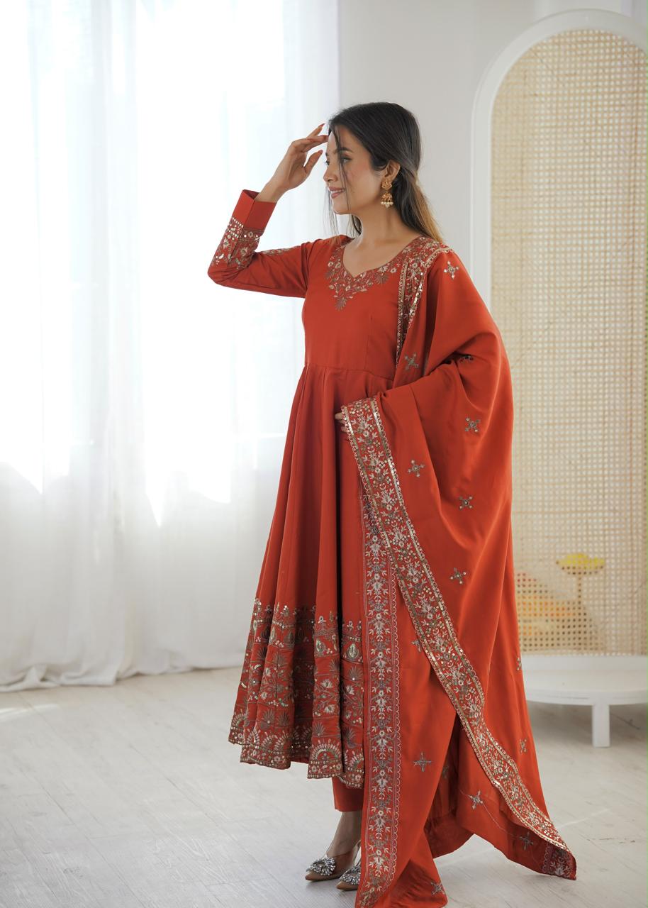 ORANGE EMBROIDERED GOWN SET